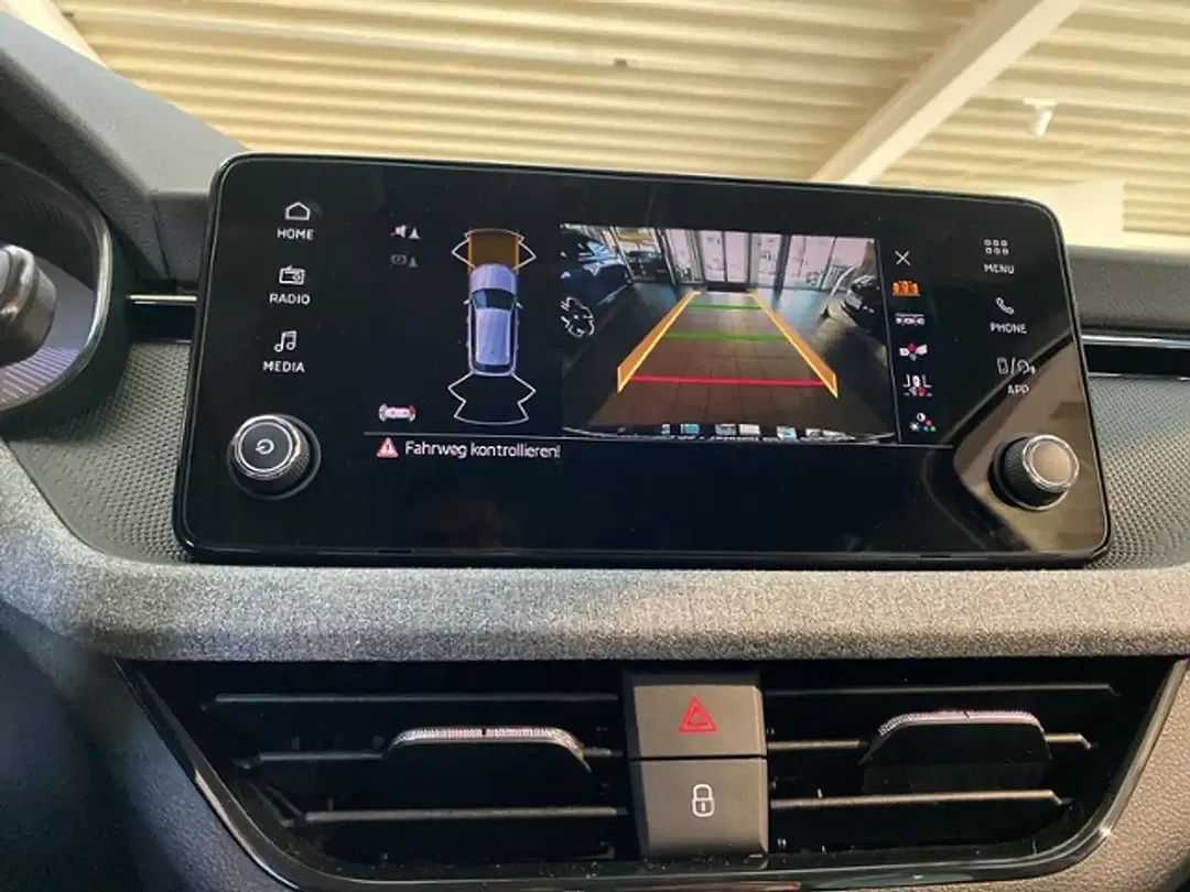 Skoda Kamiq - Thumbnail 25