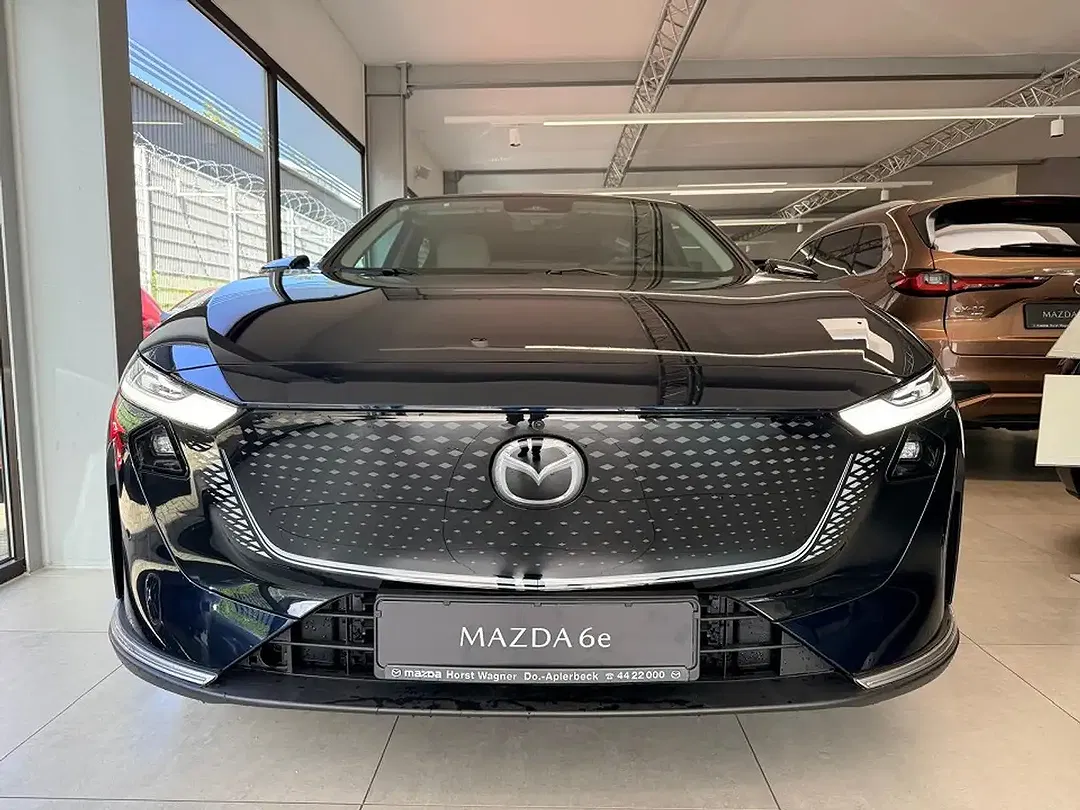 Mazda 6e - Thumbnail 3