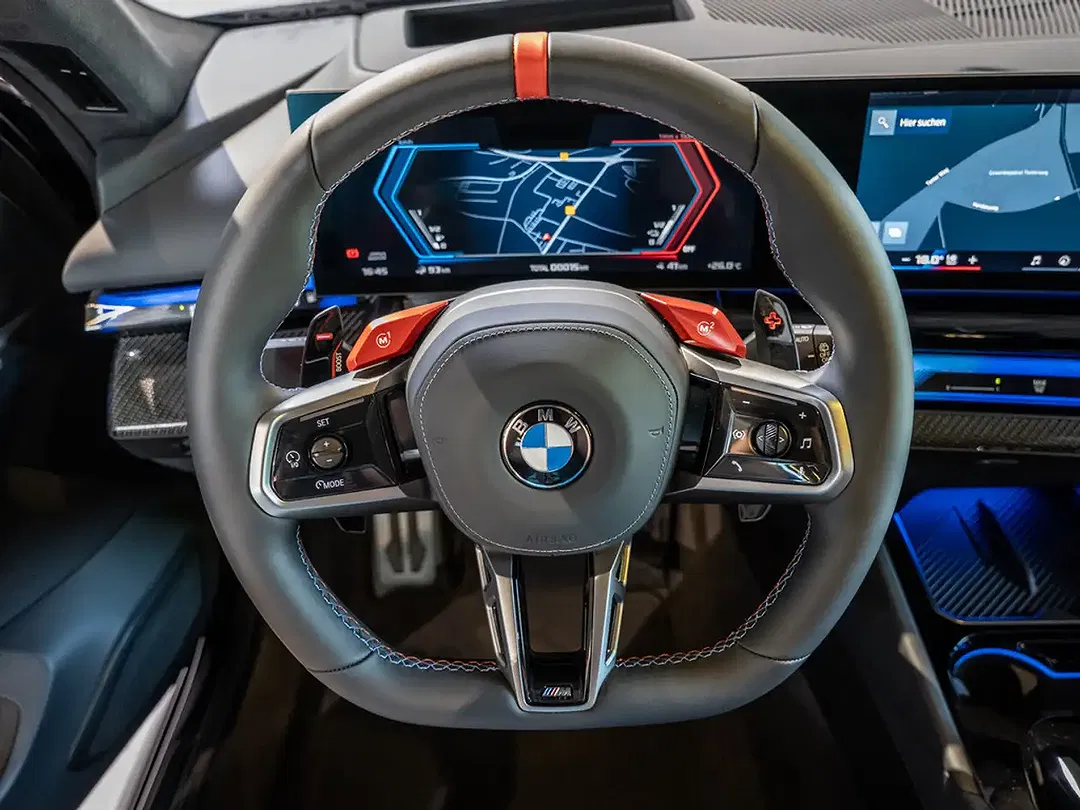 BMW M5 - Thumbnail 13