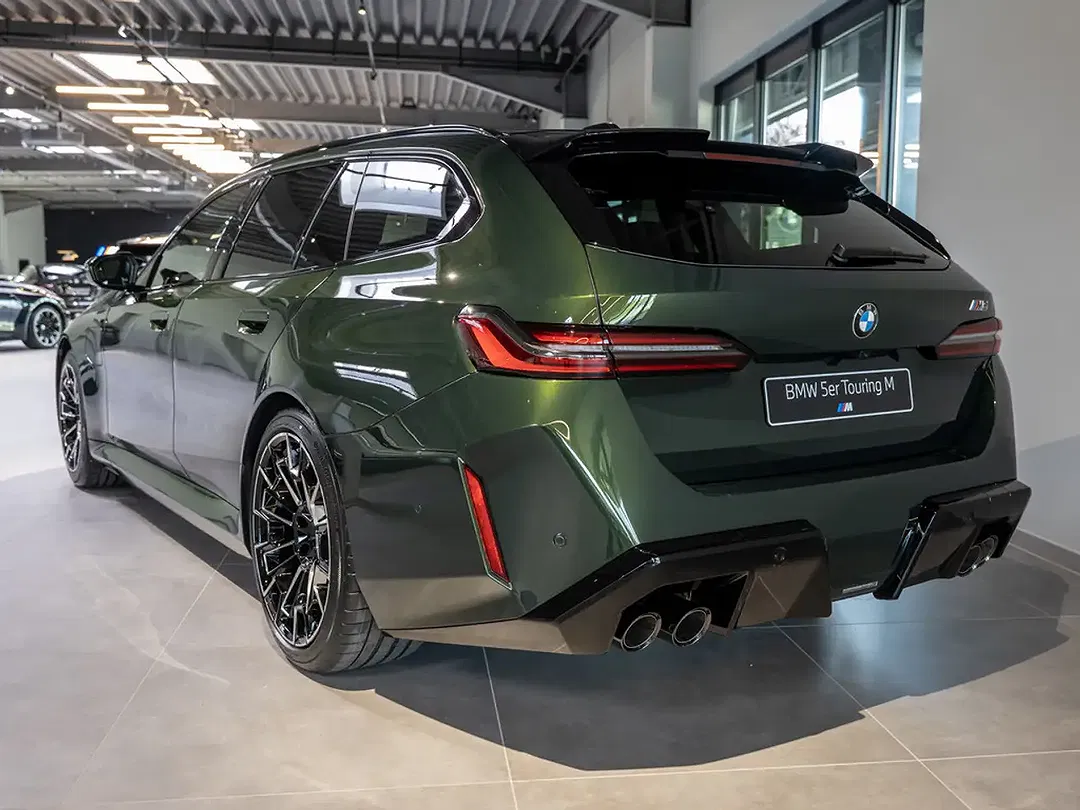 BMW M5 - Thumbnail 6
