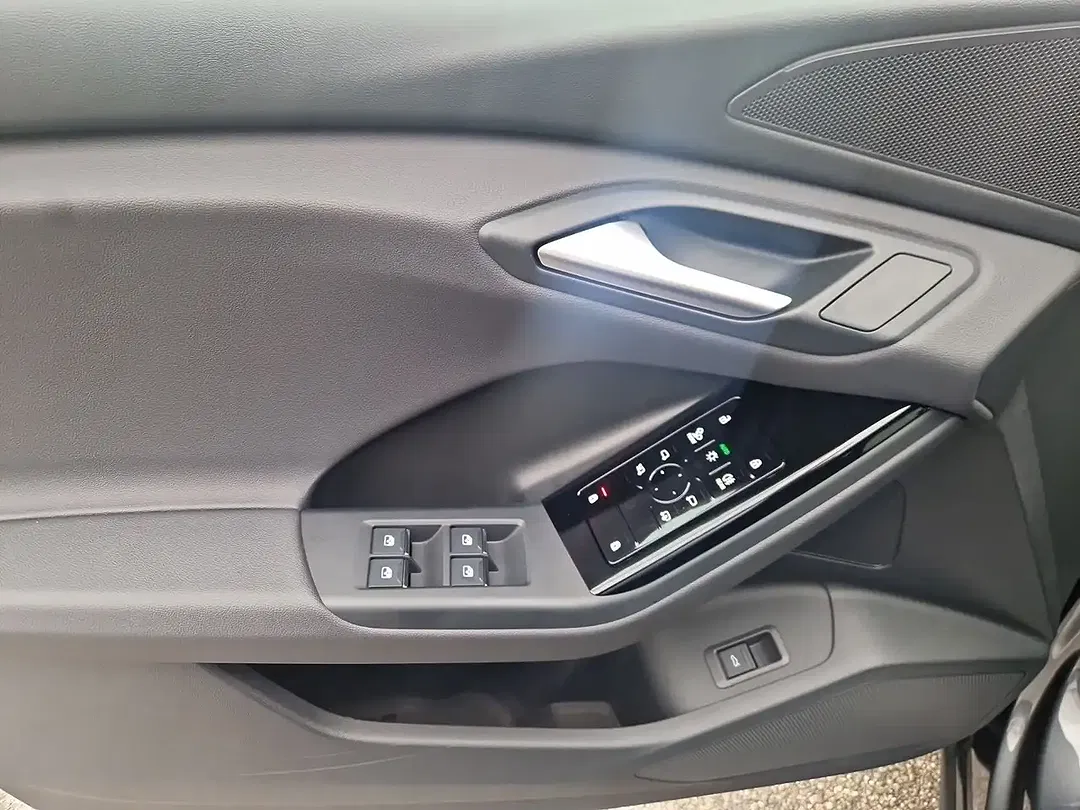Audi Q6 e-tron - Thumbnail 17