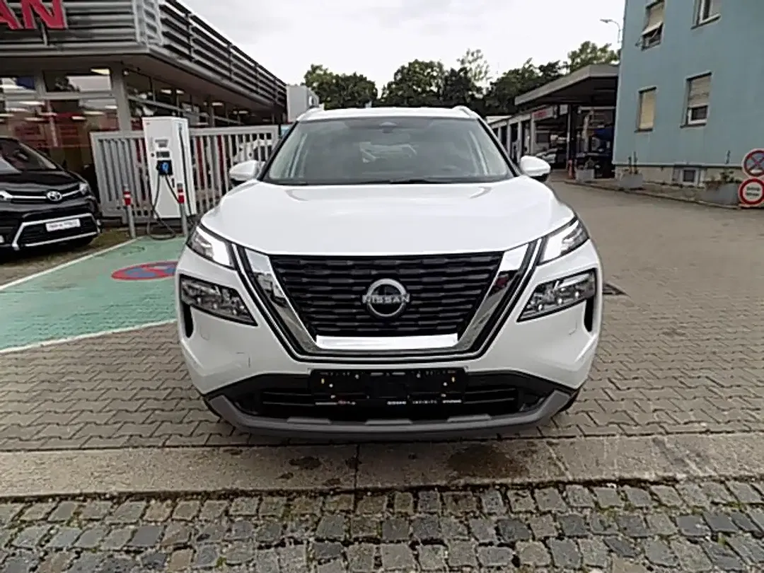 Nissan X-Trail - Thumbnail 2