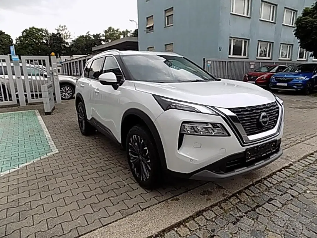 Nissan X-Trail - Thumbnail 3