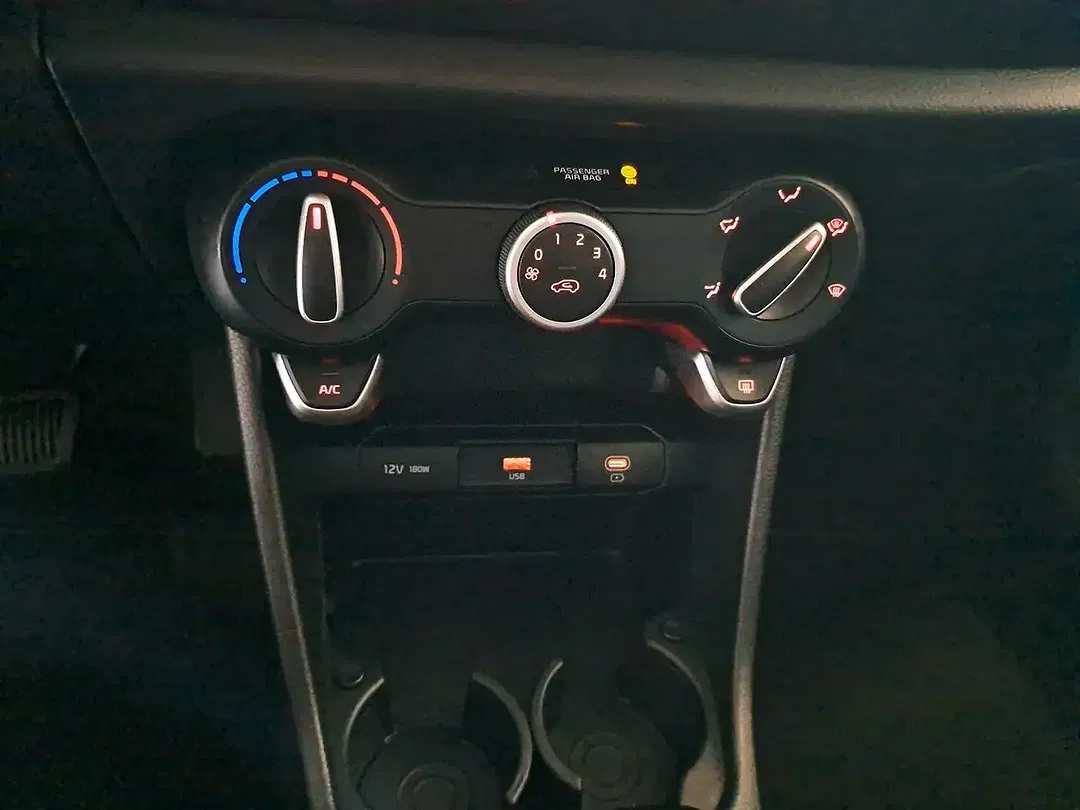 Kia Picanto - Thumbnail 10