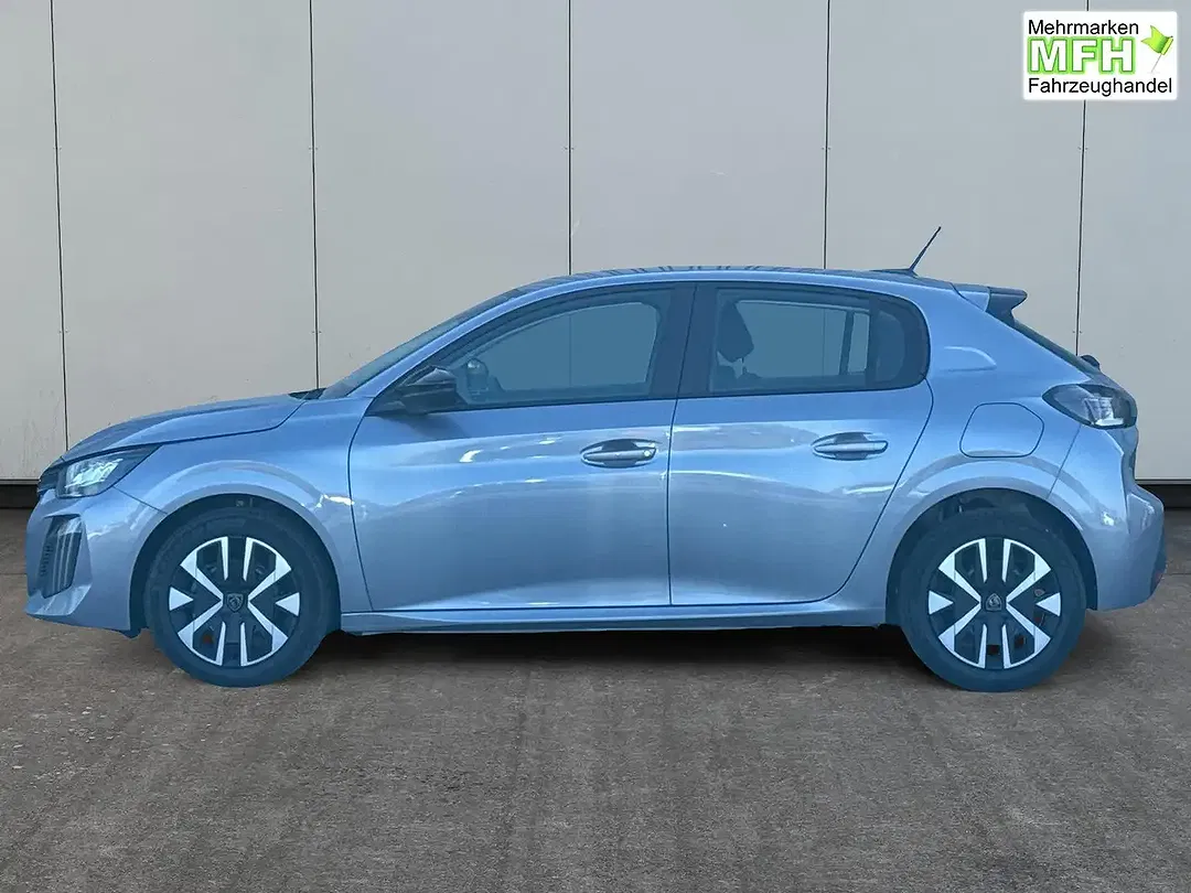 Peugeot 208 - Thumbnail 2