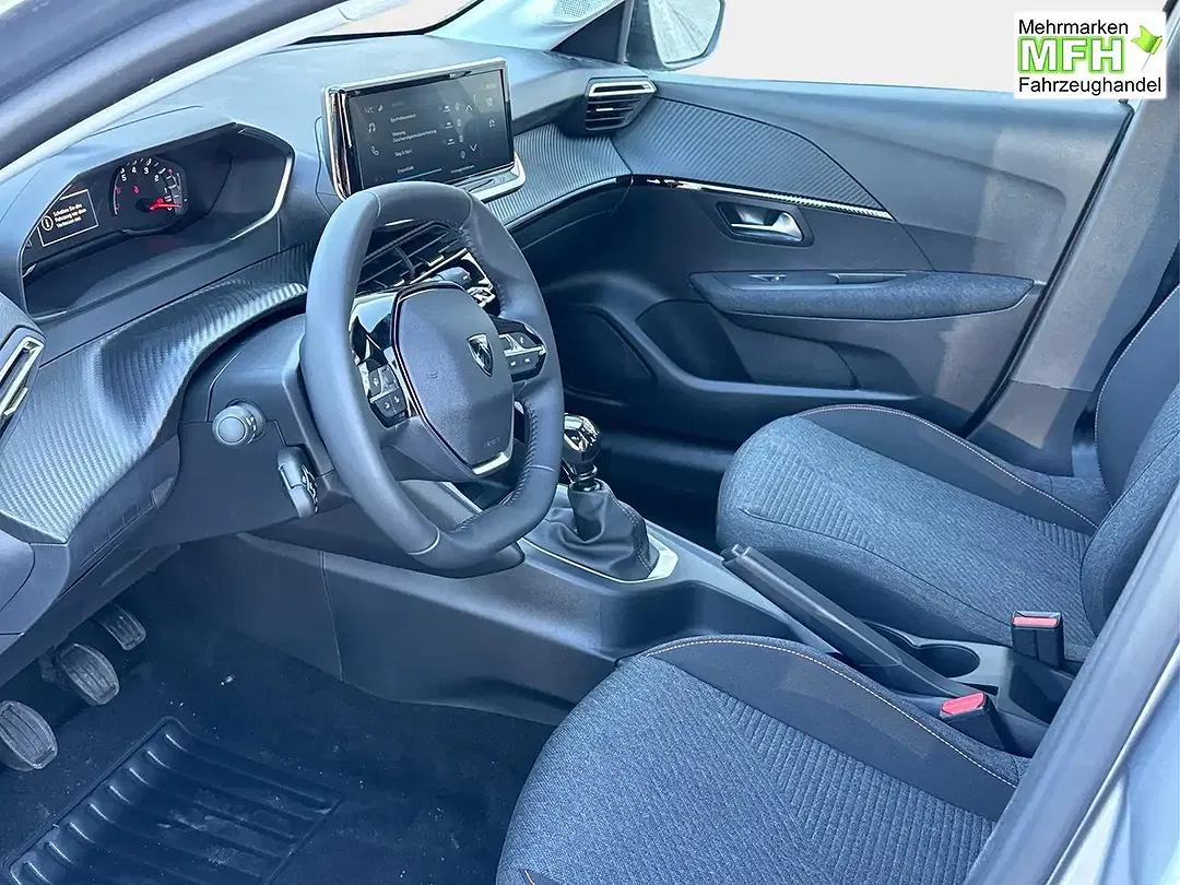 Peugeot 208 - Thumbnail 9