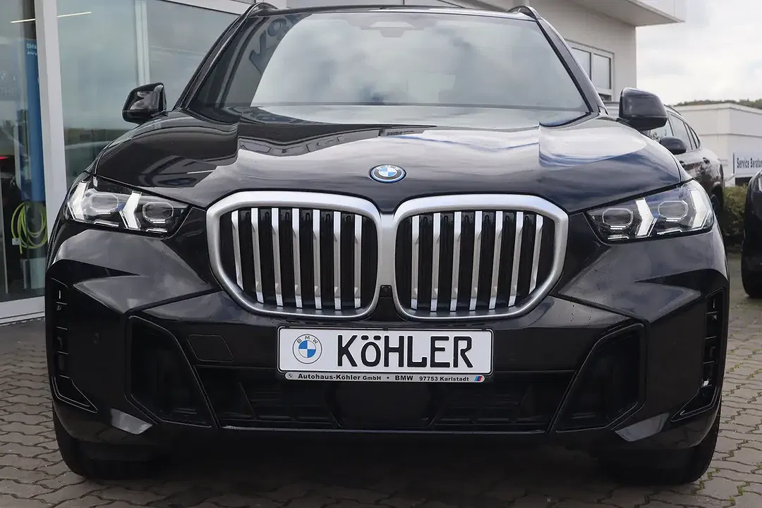 BMW X5 - Thumbnail 2