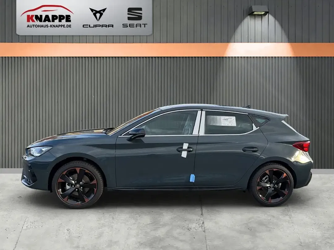 CUPRA Leon - Thumbnail 2
