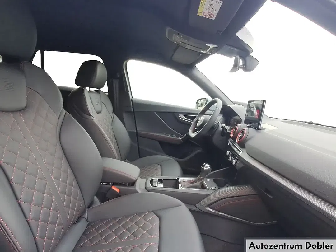 Audi Q2 - Thumbnail 9