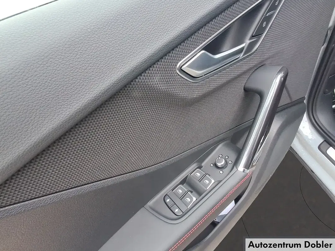 Audi Q2 - Thumbnail 11