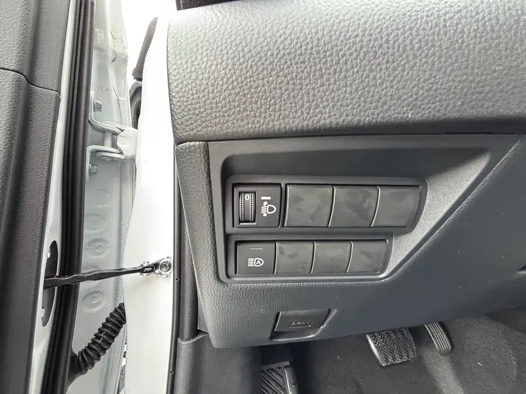Mazda 2 - Thumbnail 4