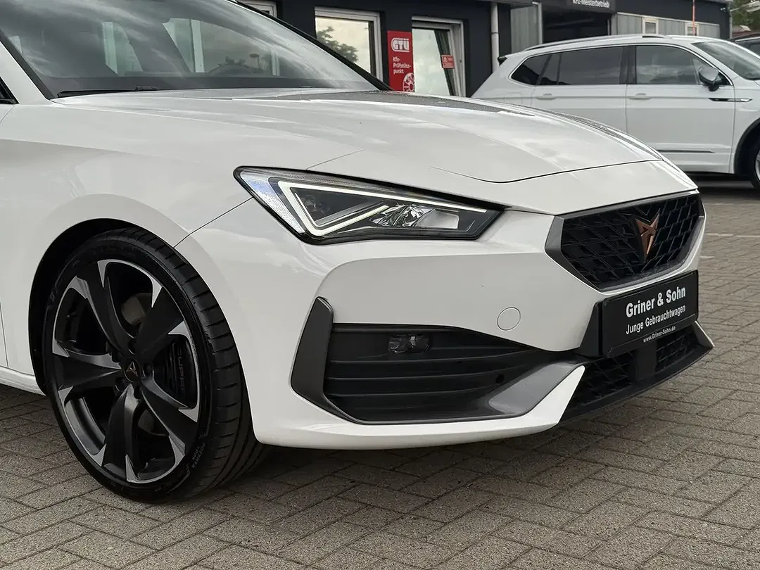 CUPRA Leon - Thumbnail 4