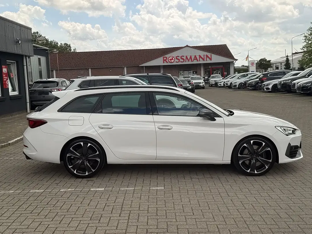 CUPRA Leon - Thumbnail 5