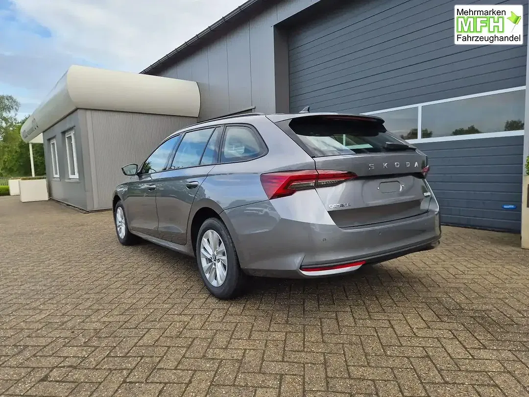 Skoda Octavia - Thumbnail 3