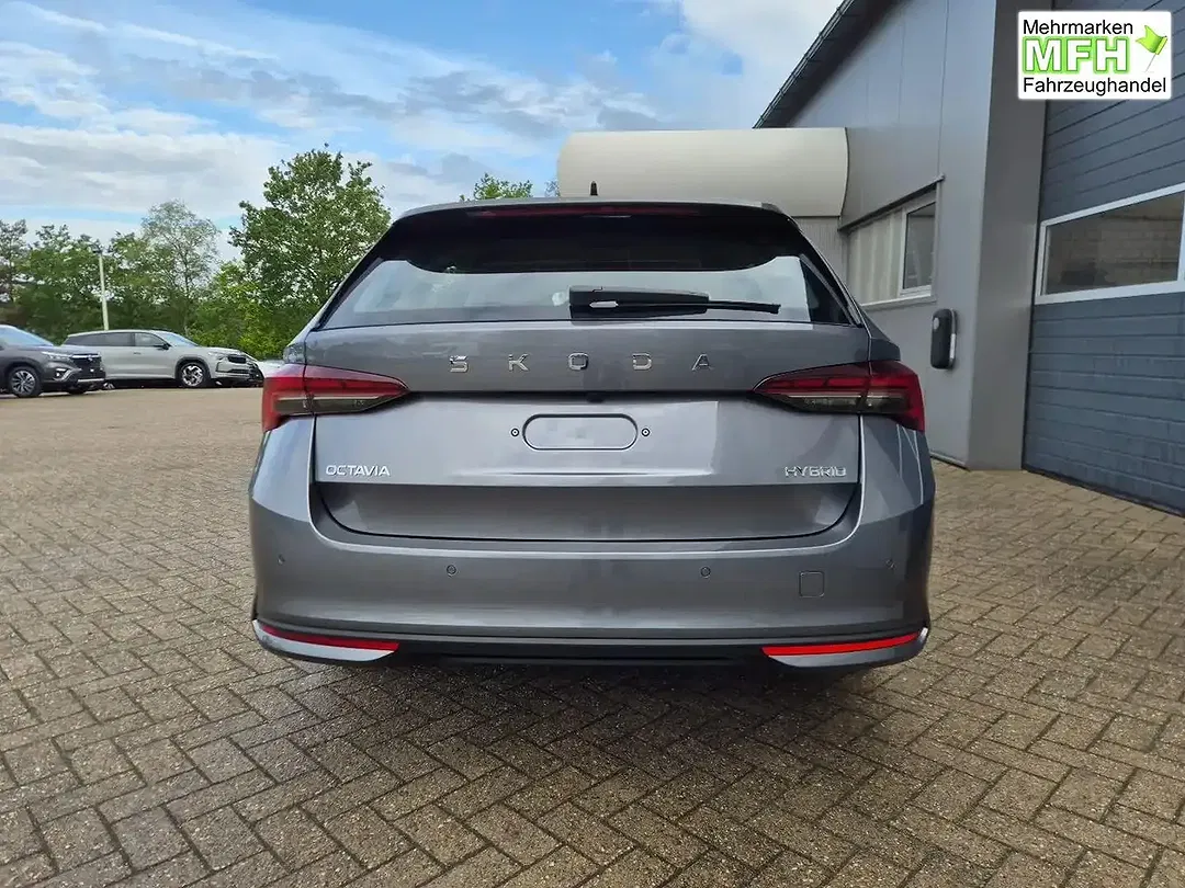 Skoda Octavia - Thumbnail 4