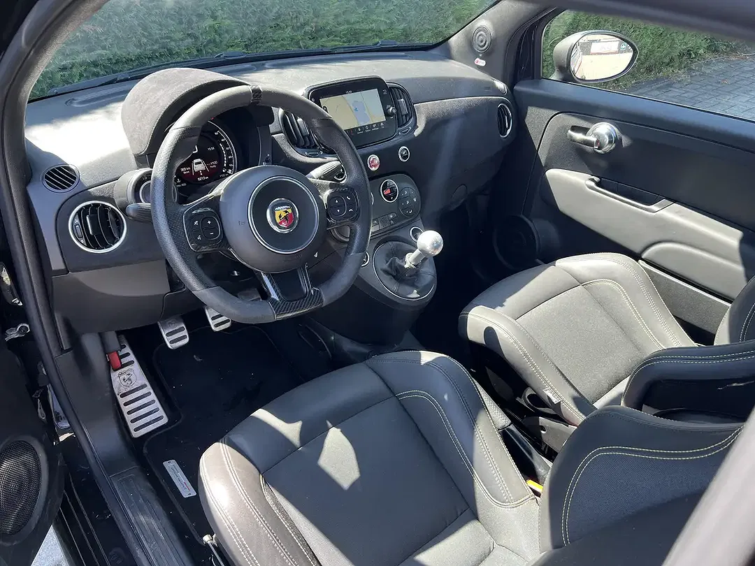 Abarth 695 - Thumbnail 10