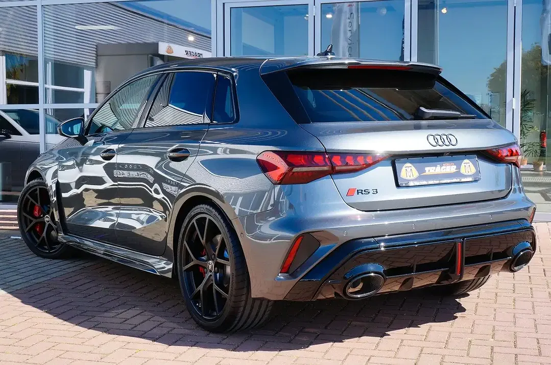 Audi RS3 - Thumbnail 5
