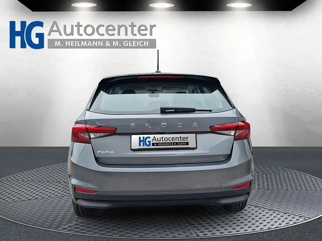 Skoda Fabia - Thumbnail 4