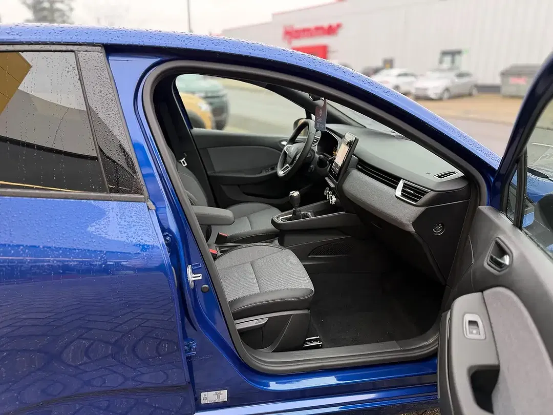 Renault Clio - Thumbnail 9