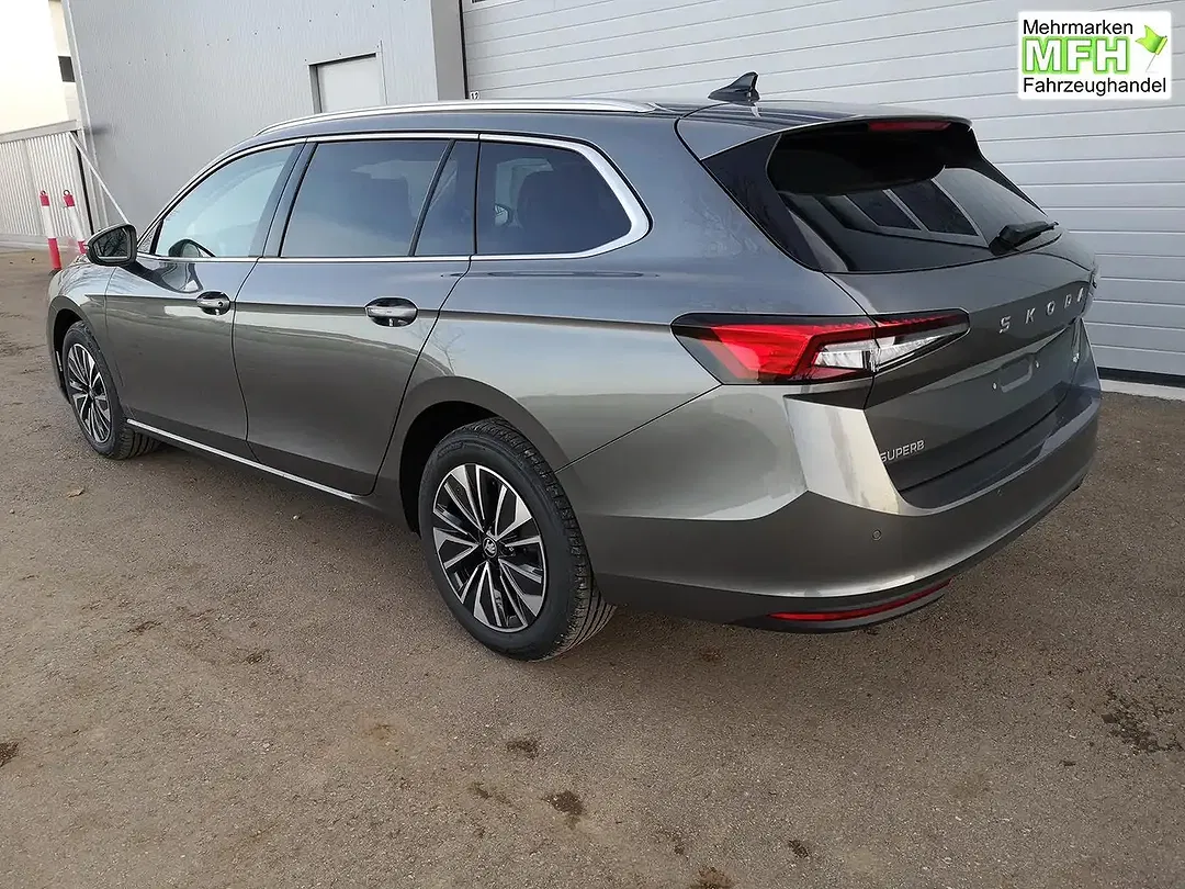 Skoda Superb - Thumbnail 2