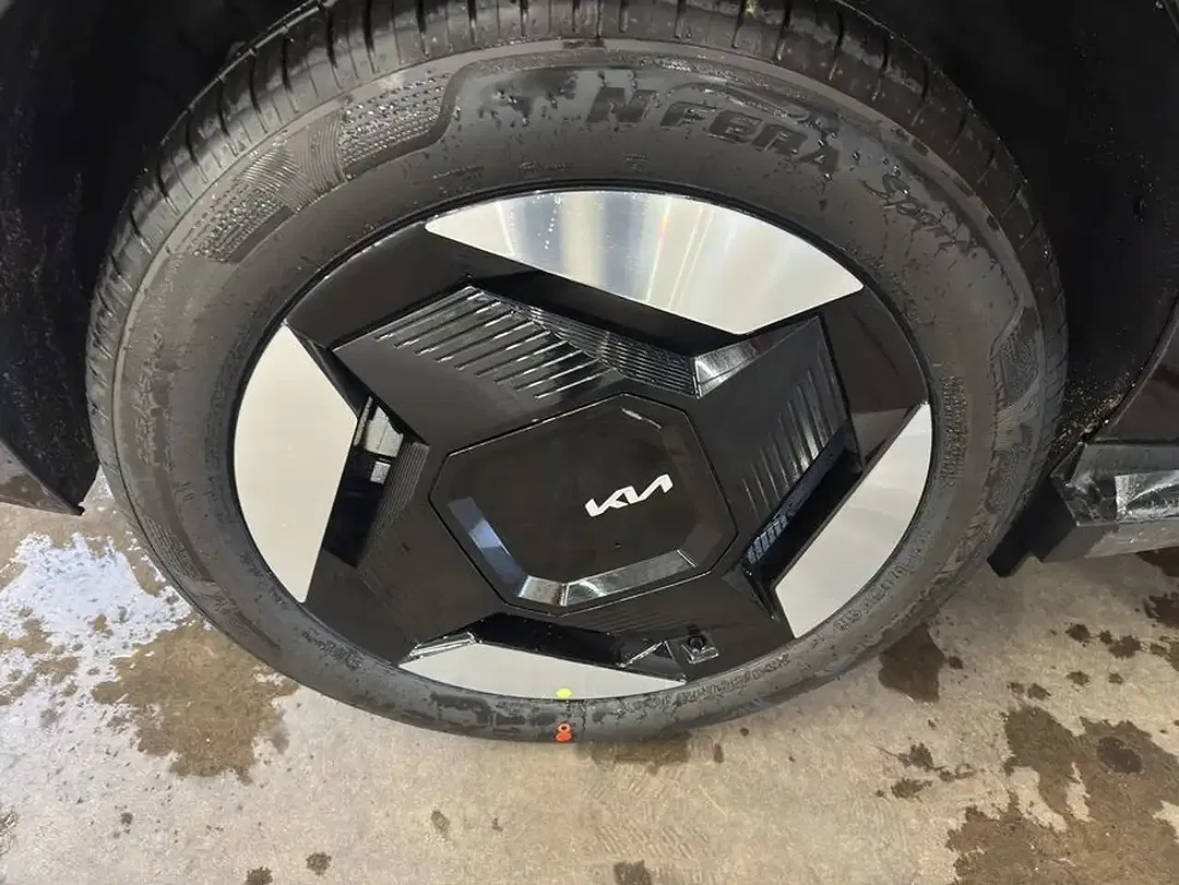 Kia EV5 - Thumbnail 18