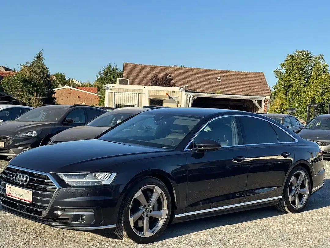 Audi A8 - Thumbnail 4