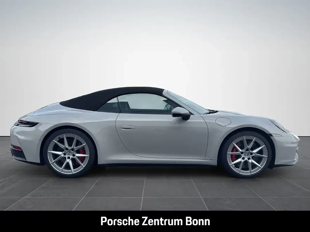 Porsche 992 - Thumbnail 4