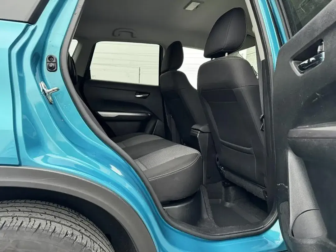 Suzuki Vitara - Thumbnail 8