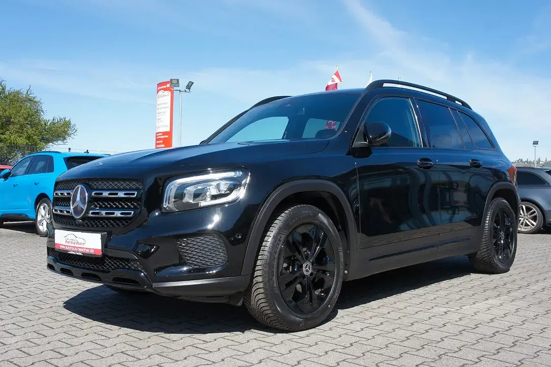 Mercedes-Benz GLB 200 - Thumbnail 3