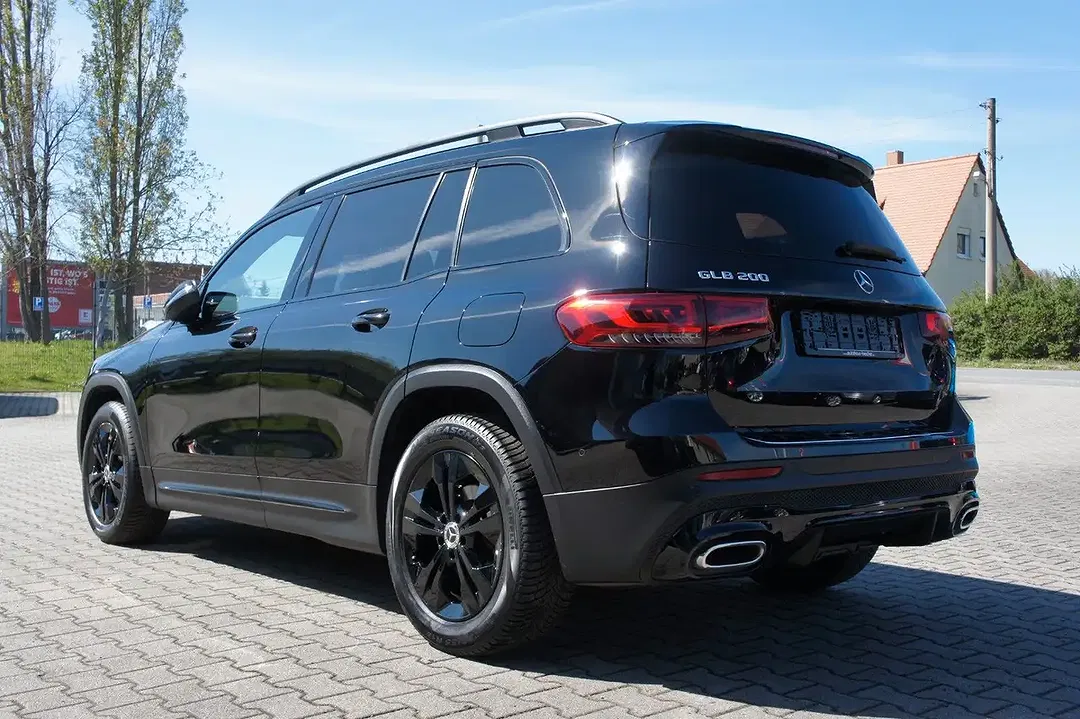 Mercedes-Benz GLB 200 - Thumbnail 5