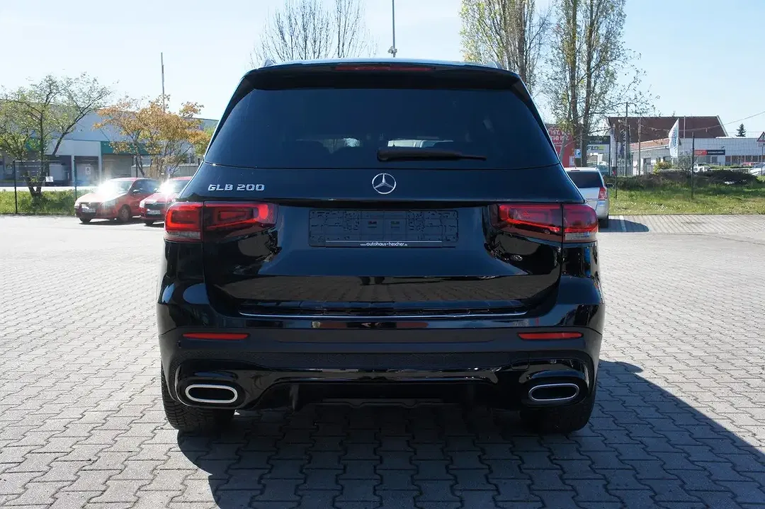 Mercedes-Benz GLB 200 - Thumbnail 6