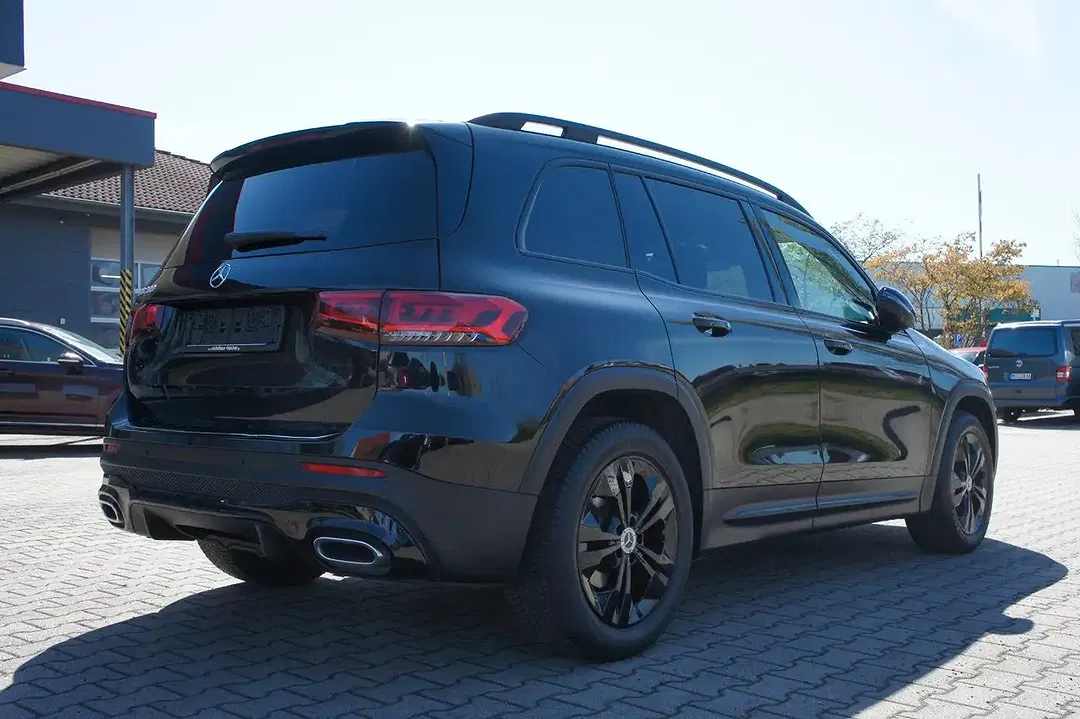 Mercedes-Benz GLB 200 - Thumbnail 7