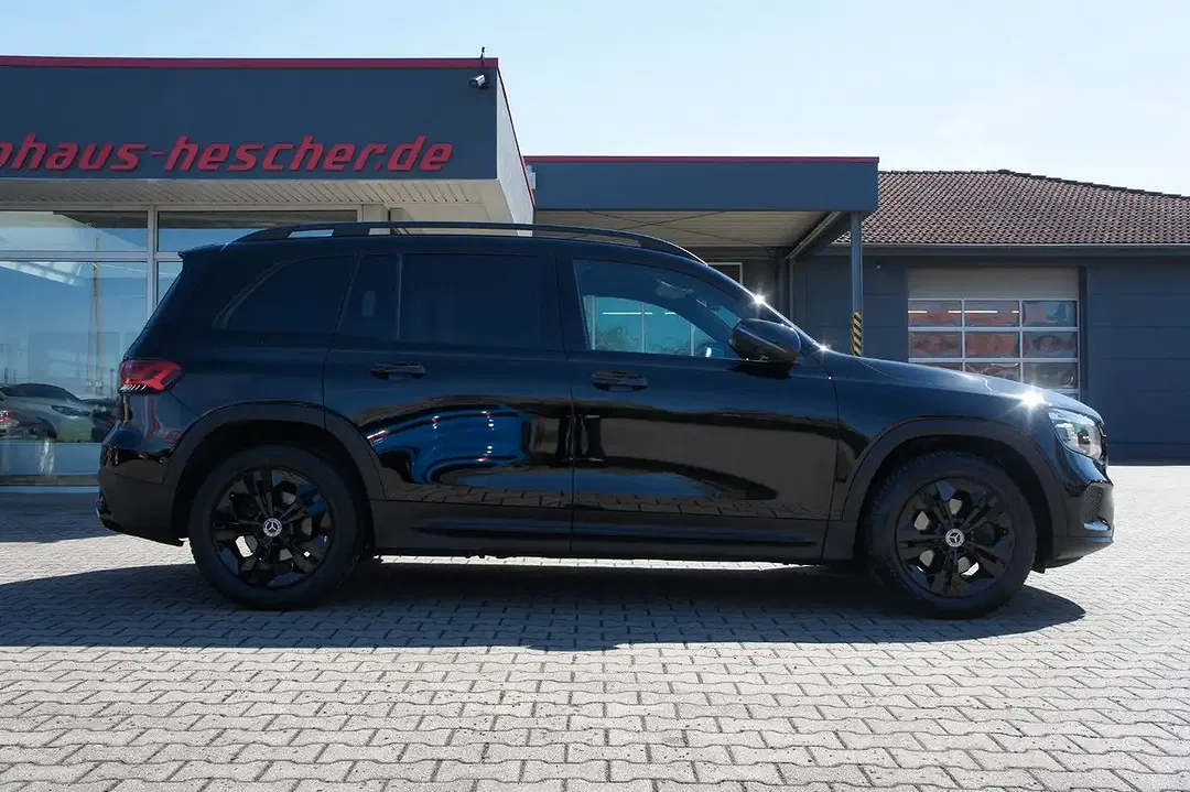 Mercedes-Benz GLB 200 - Thumbnail 8