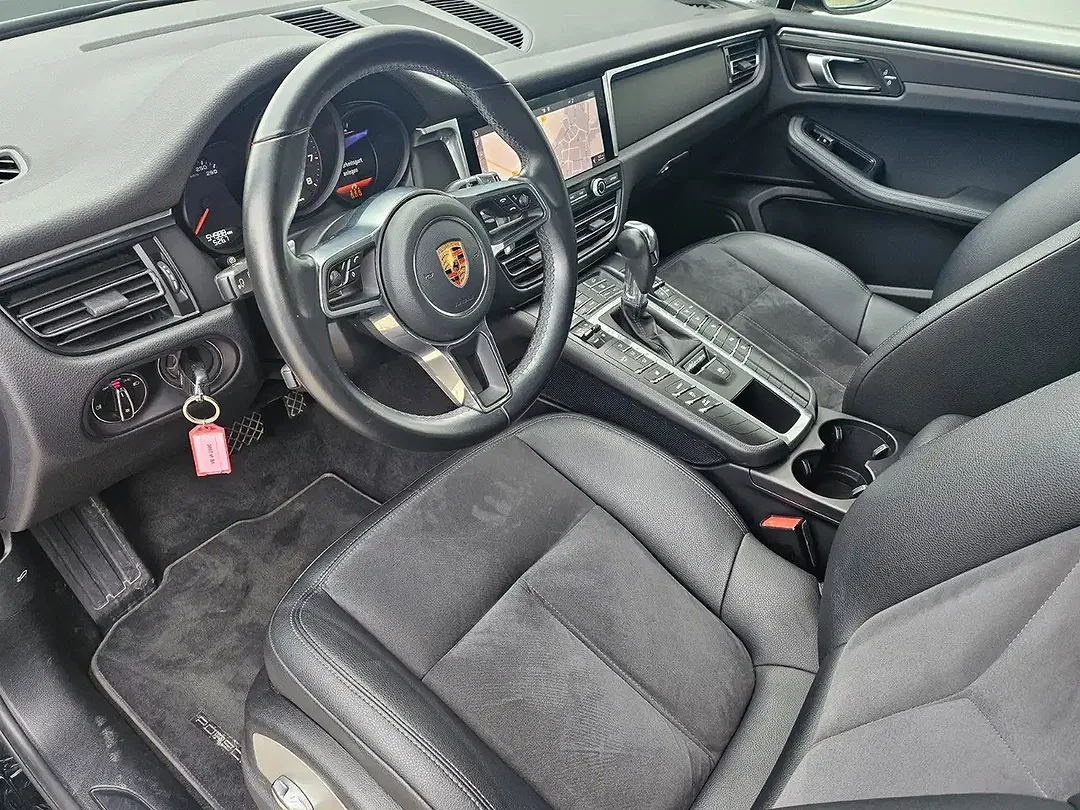 Porsche Macan - Thumbnail 14
