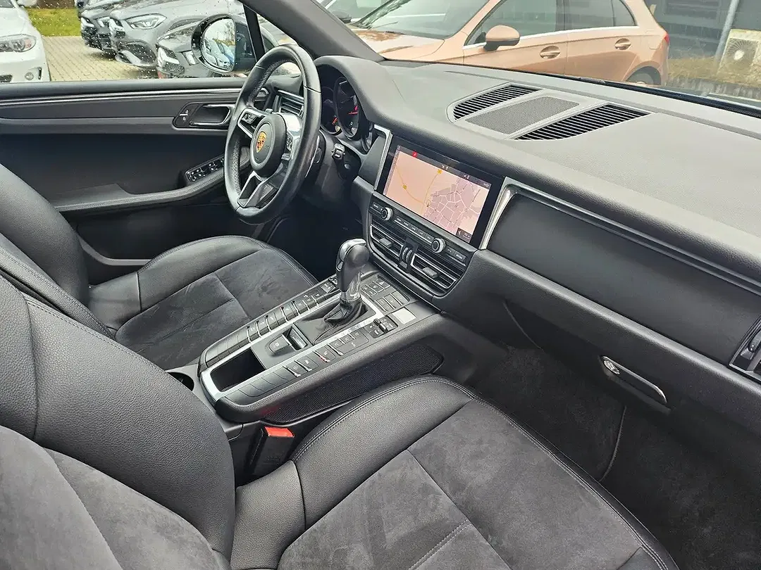 Porsche Macan - Thumbnail 18