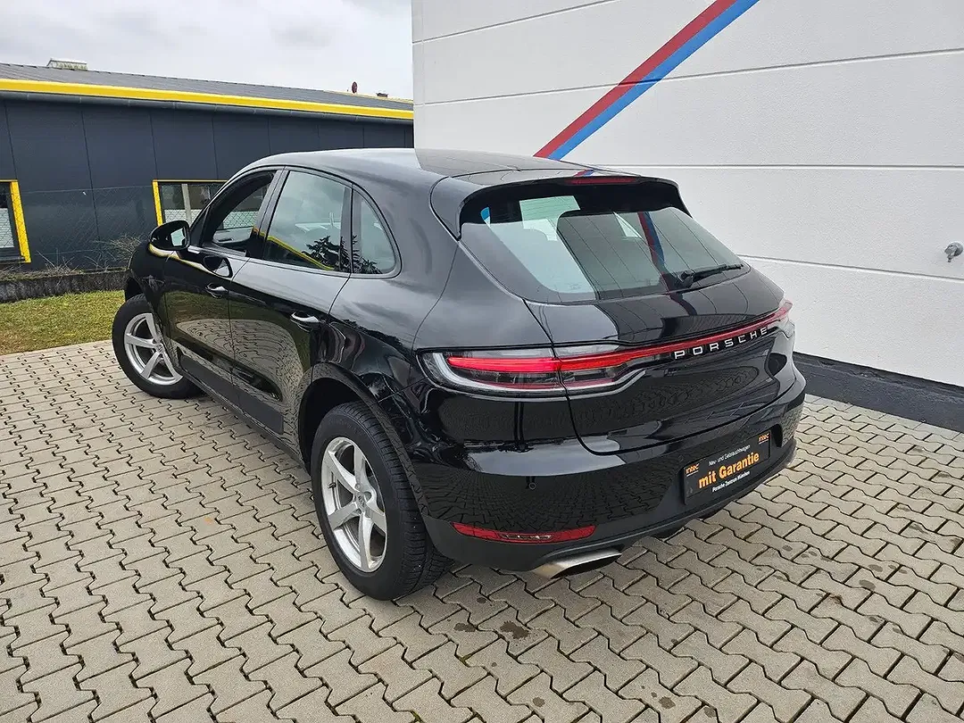 Porsche Macan - Thumbnail 24