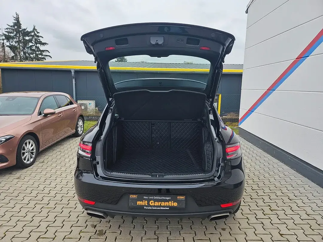 Porsche Macan - Thumbnail 26