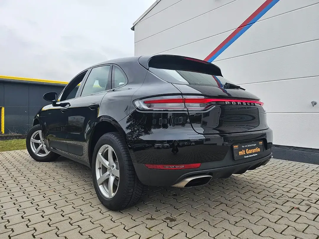 Porsche Macan - Thumbnail 8