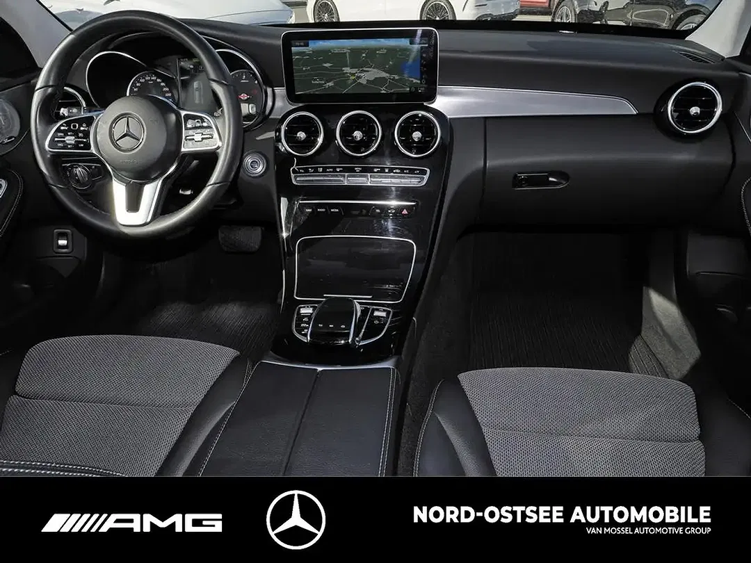 Mercedes-Benz C 300 - Thumbnail 12