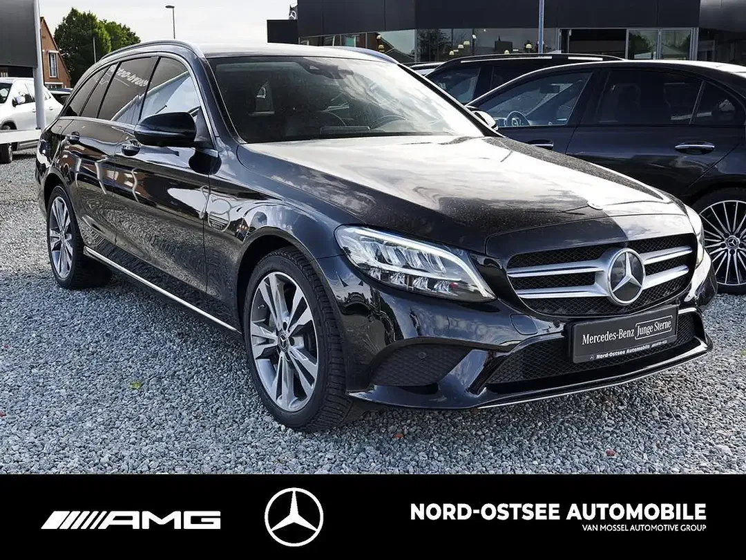 Mercedes-Benz C 300 - Thumbnail 3