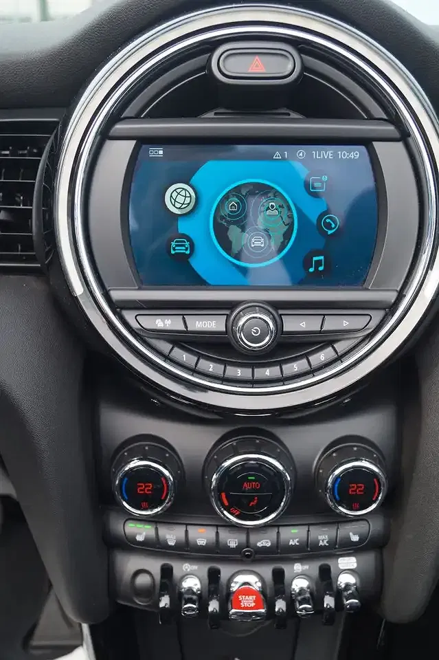 MINI Cooper Cabrio - Thumbnail 11