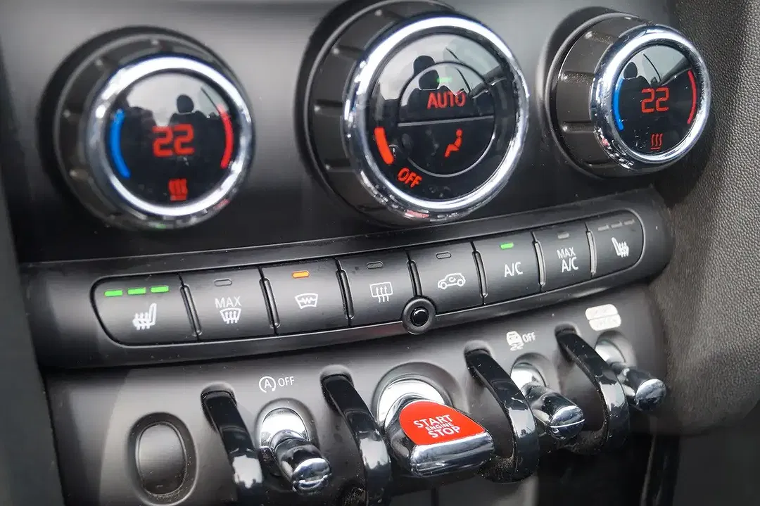 MINI Cooper Cabrio - Thumbnail 14
