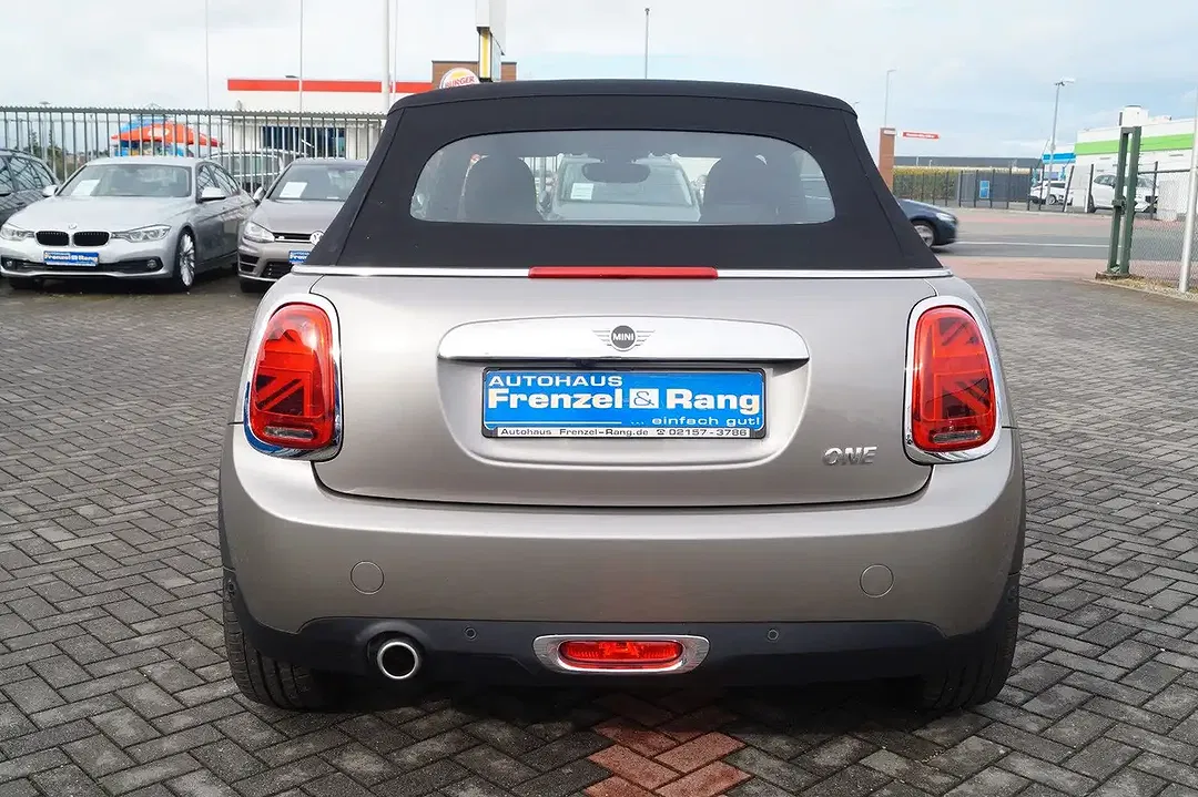 MINI Cooper Cabrio - Thumbnail 5