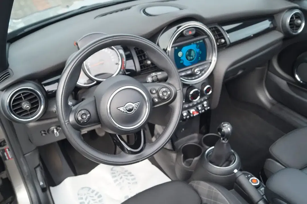 MINI Cooper Cabrio - Thumbnail 8