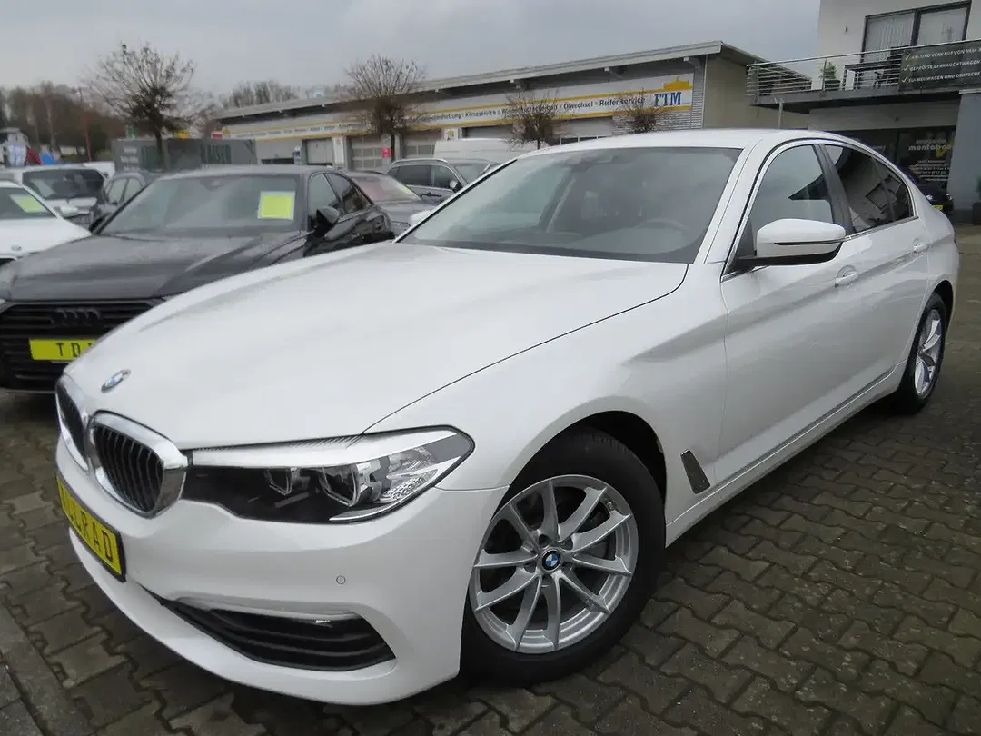 BMW 520 - Thumbnail 1
