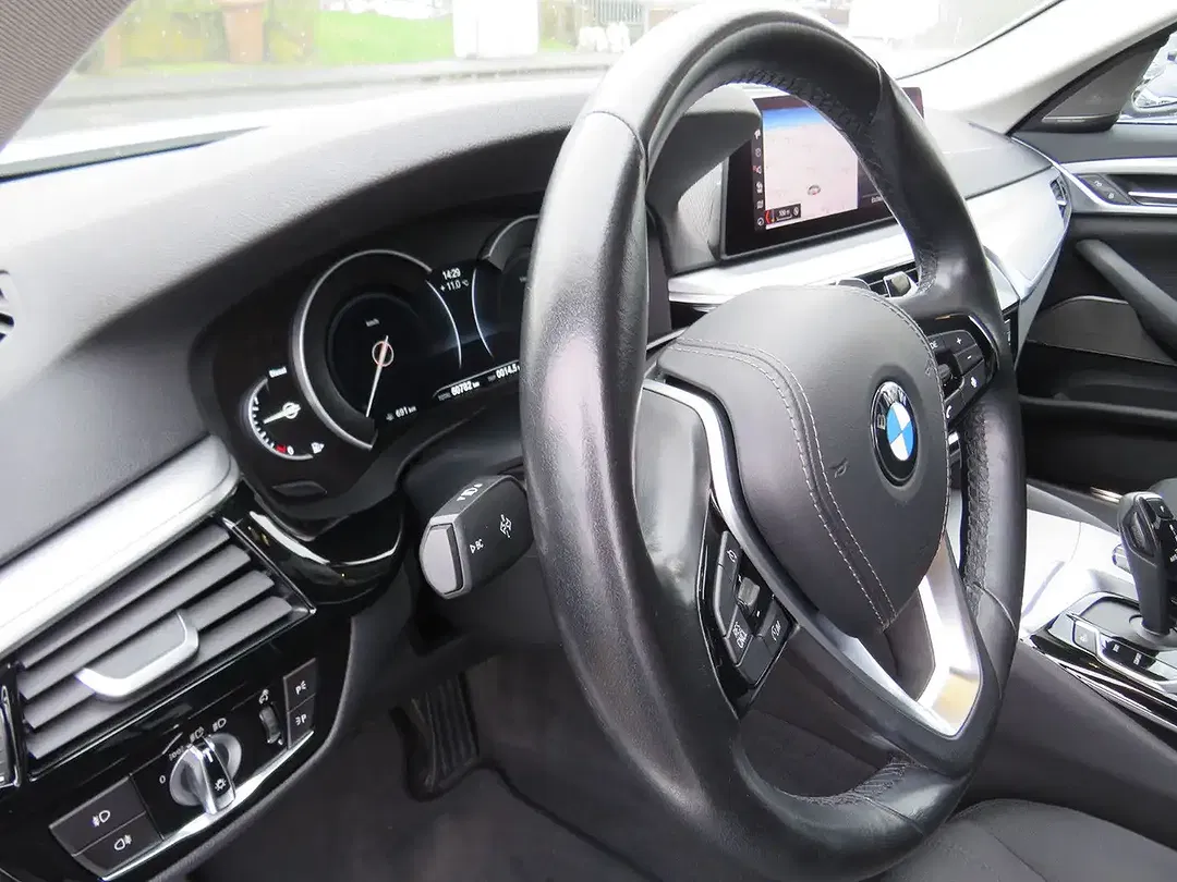 BMW 520 - Thumbnail 11