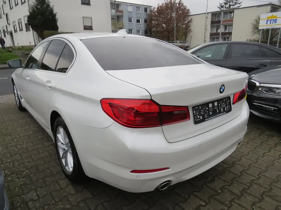 BMW 520 - Thumbnail 4