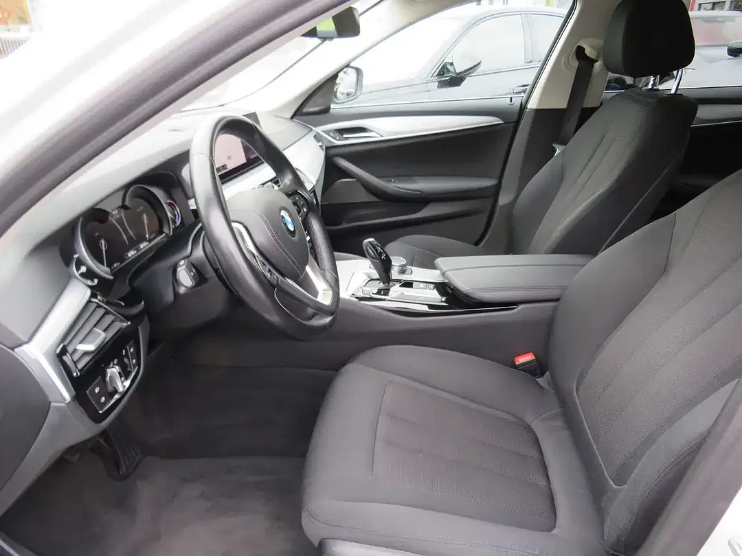 BMW 520 - Thumbnail 8
