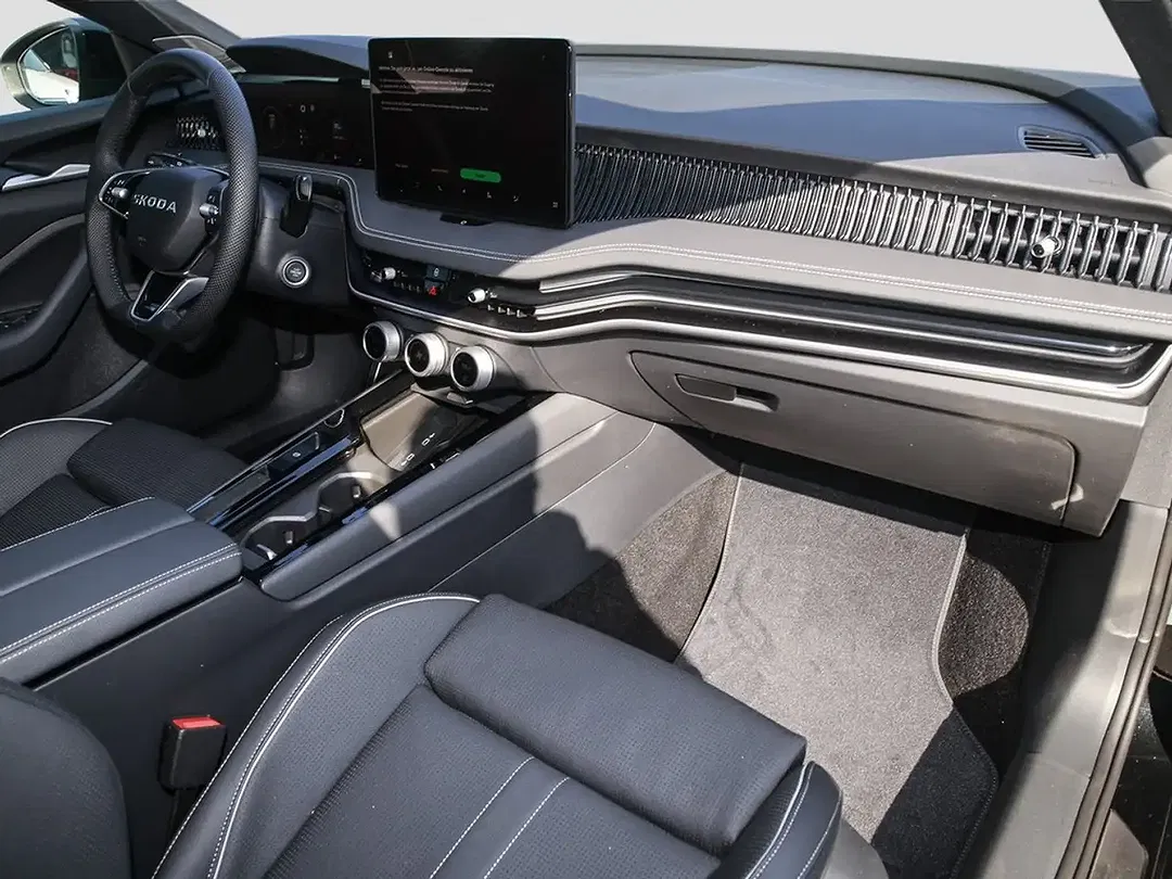 Skoda Superb - Thumbnail 9