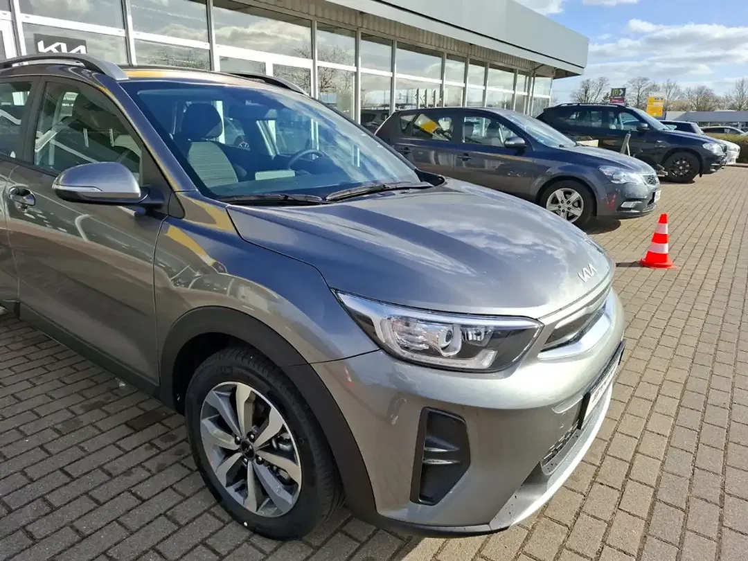 Kia Stonic - Thumbnail 6